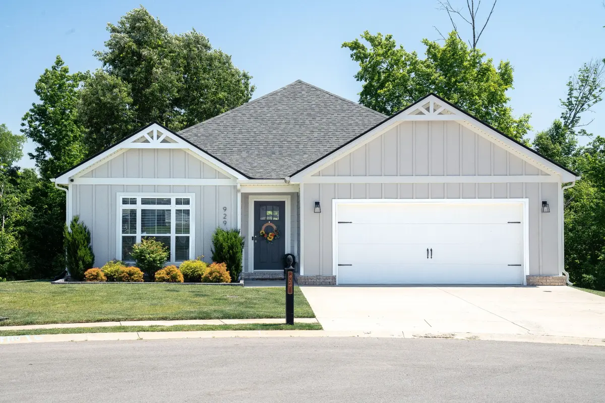 929 Frog Gip Pond Ct, Clarksville, TN 37043