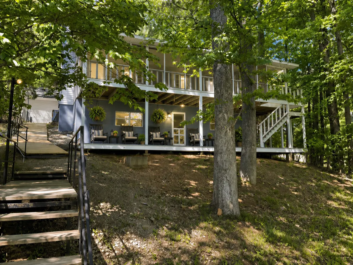 537 Algonquin Rd, Eddyville, KY 42038