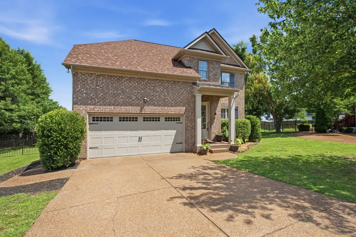 105 Porter Ct, Hendersonville, TN 37075