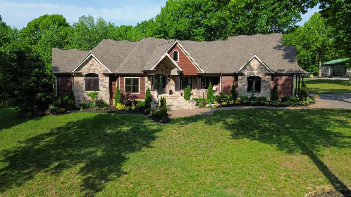 1520 Puryears Bend Rd, Hartsville, TN 37074
