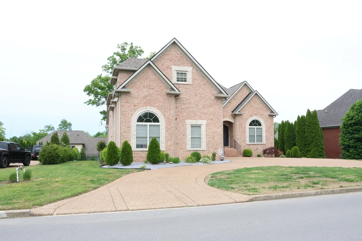 1023 Somerset Downs Blvd, Hendersonville, TN 37075
