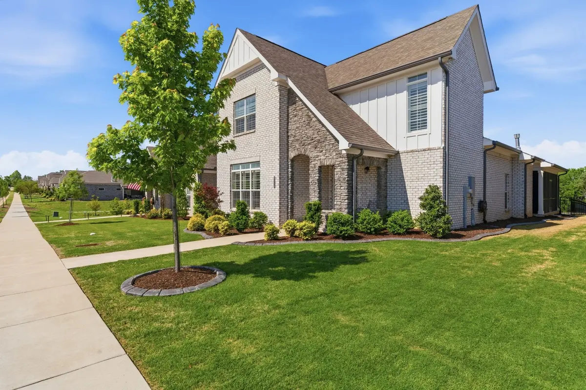 6059 Parkhaven Blvd, Hermitage, TN 37076