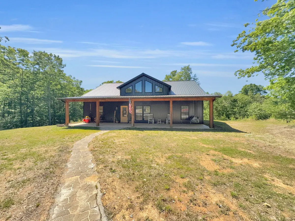 9120 Redbud Ln, Nunnelly, TN 37137