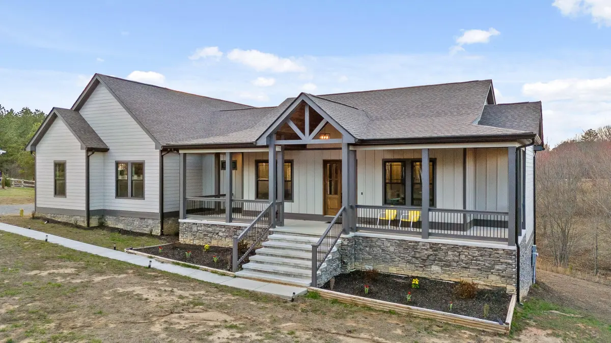 2323 River Bluffs Drive, Jasper, TN 37347