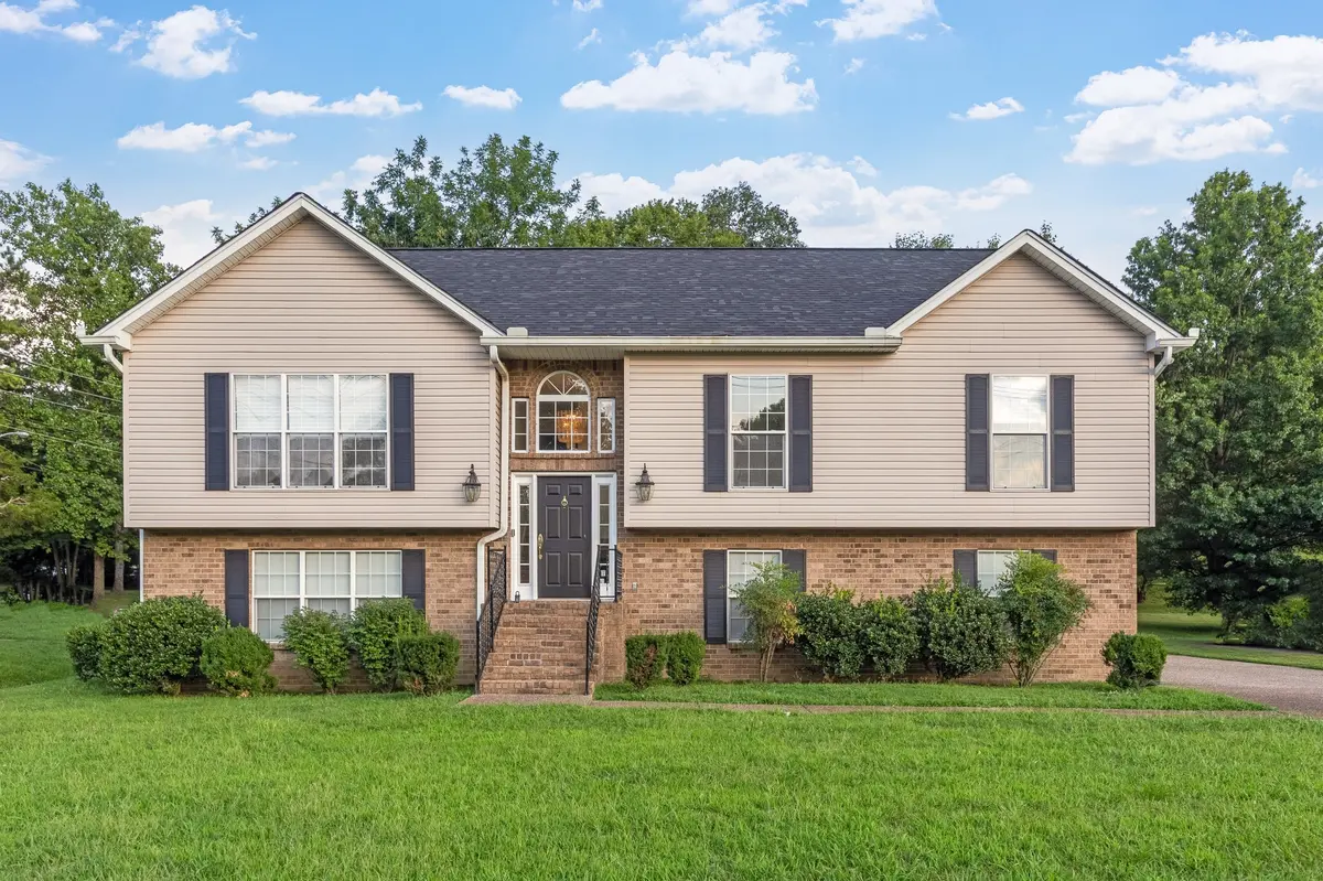 647 Durrett Dr, Nashville, TN 37211