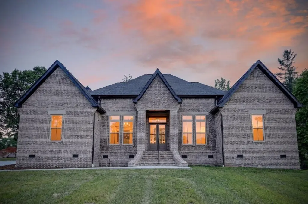 343 Riverbend Country Club Road, Shelbyville, TN 37160
