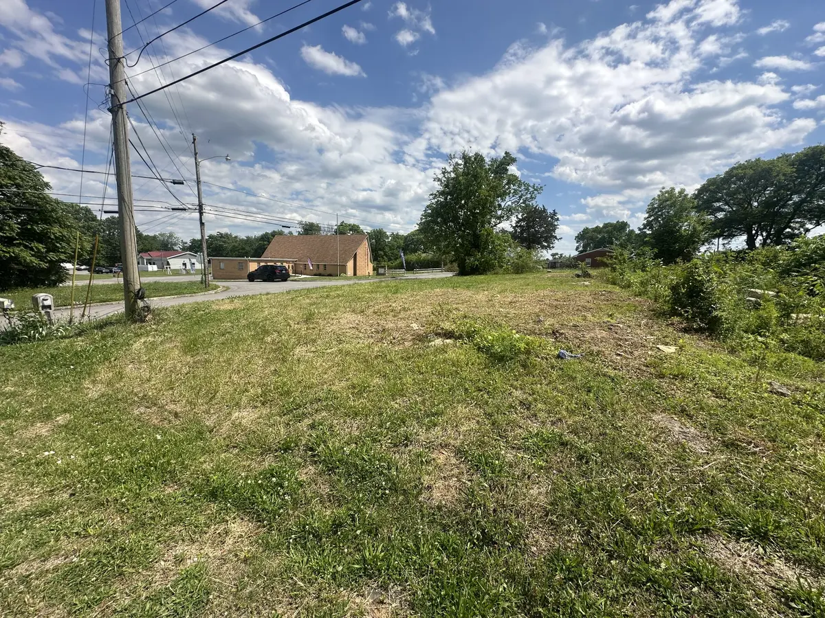 601 Plum Hill Dr, Shelbyville, TN 37160