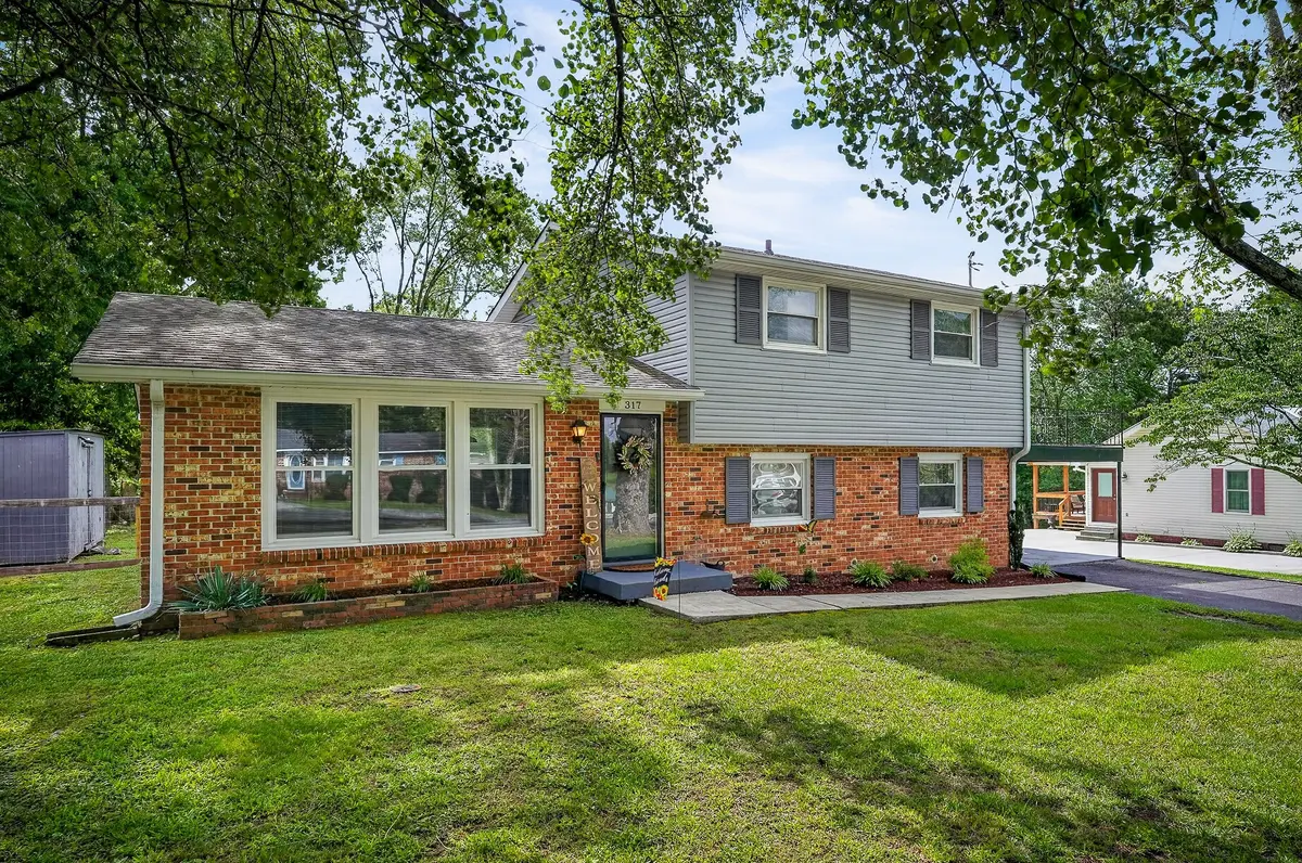 317 Lakeshore Dr, Mcminnville, TN 37110