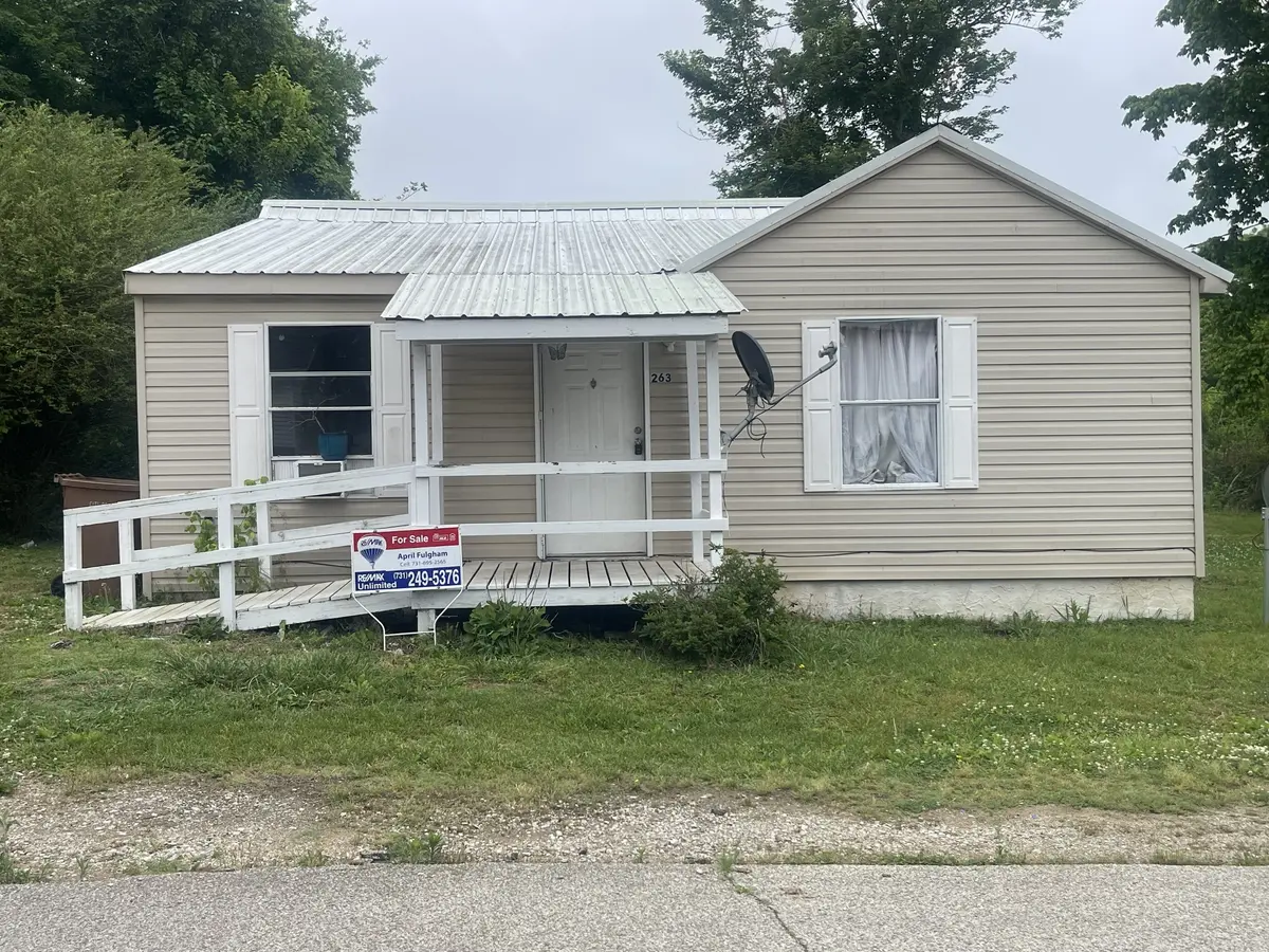 263 Reeves St, Lexington, TN 38351