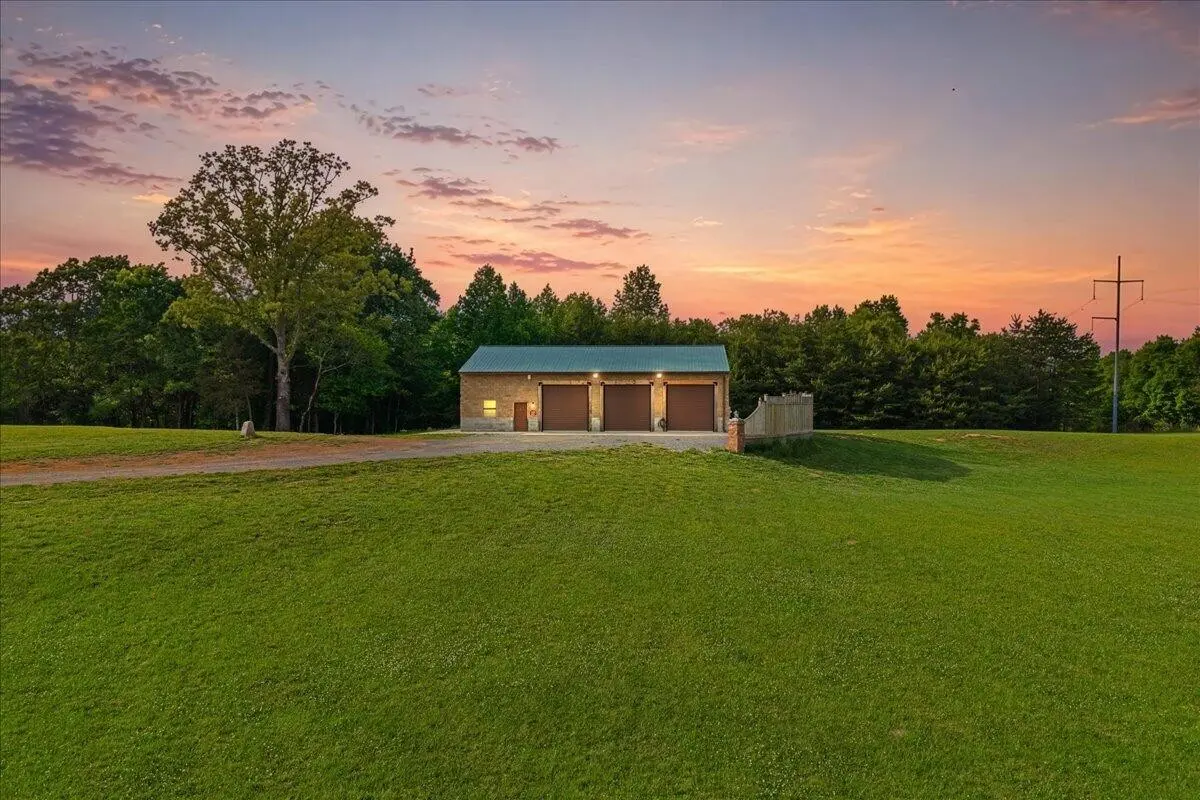 142 County Road 436, Athens, TN 37303