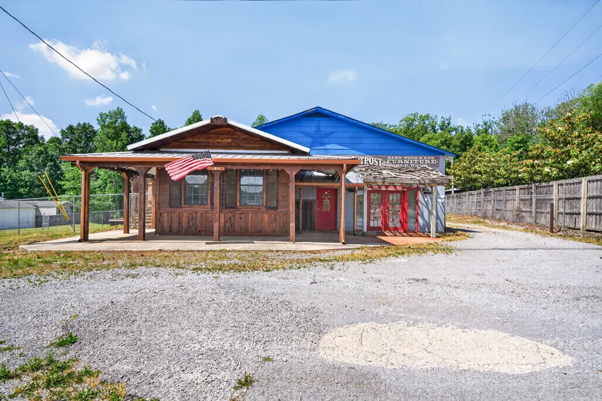 3239 Nashville Hwy, Smithville, TN 37166