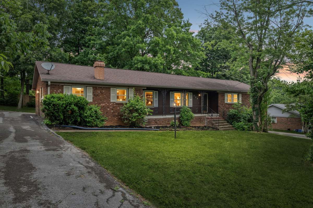 308 Adams Ave, Hopkinsville, KY 42240