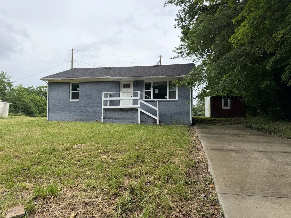 421 Plum St, Clarksville, TN 37042