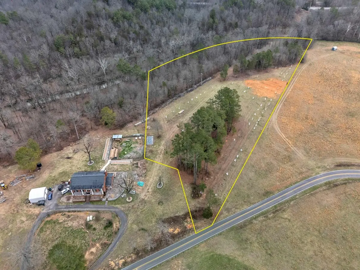 73 Athens Road, Calhoun, TN 37309
