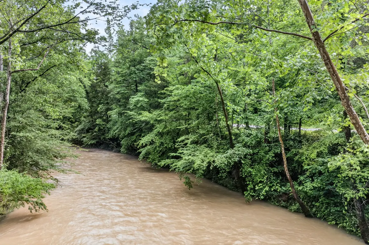 457 Shiloh Rd, Crawford, TN 38554