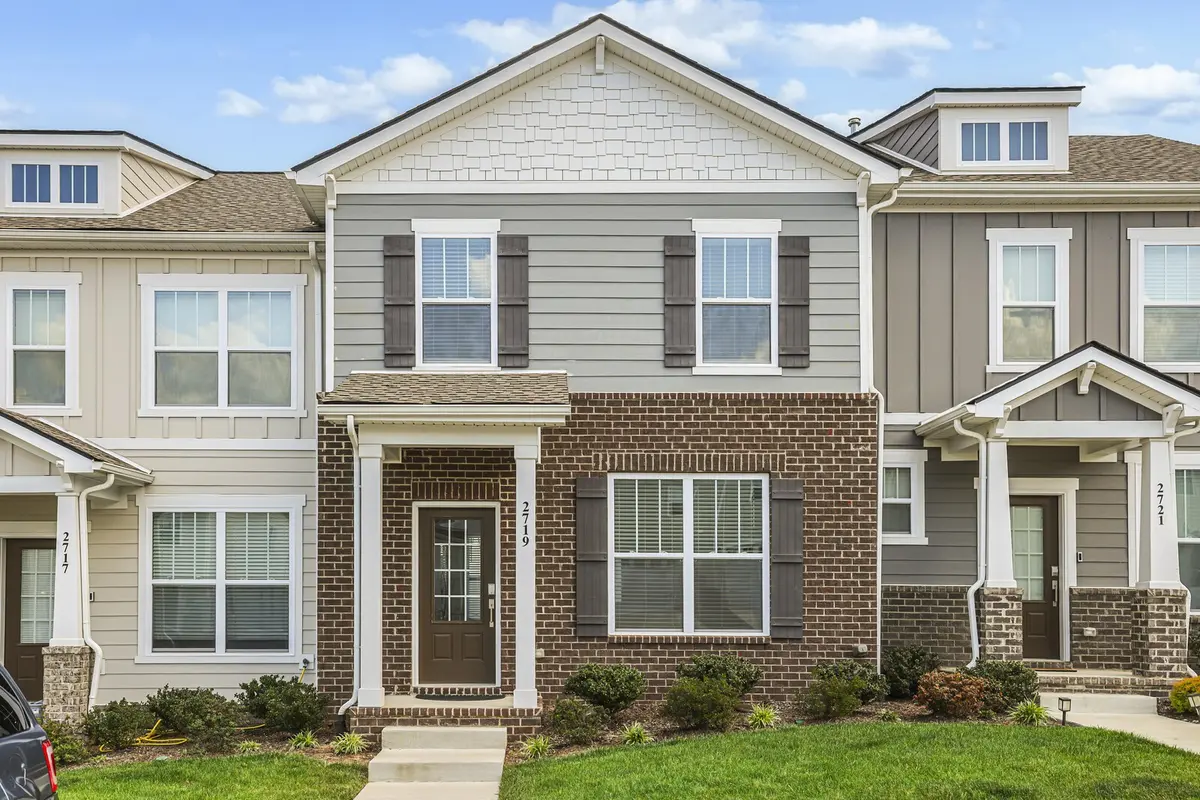 2719 Fordham St, Columbia, TN 38401