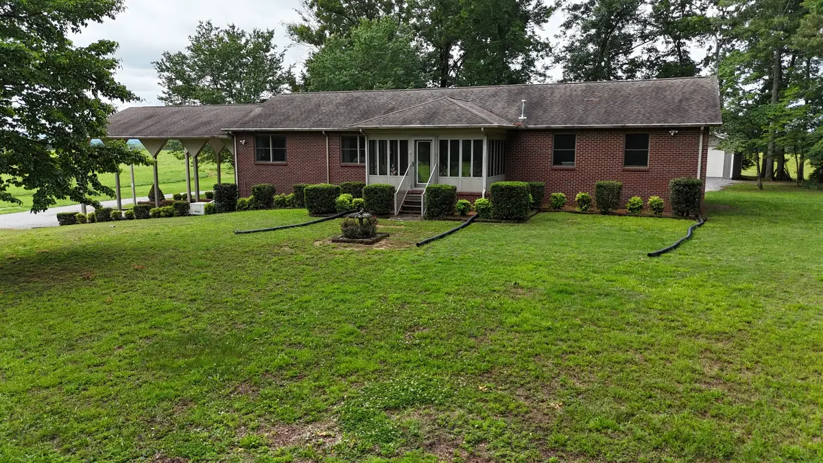 2465 Bybee Chapel Rd, Rock Island, TN 38581