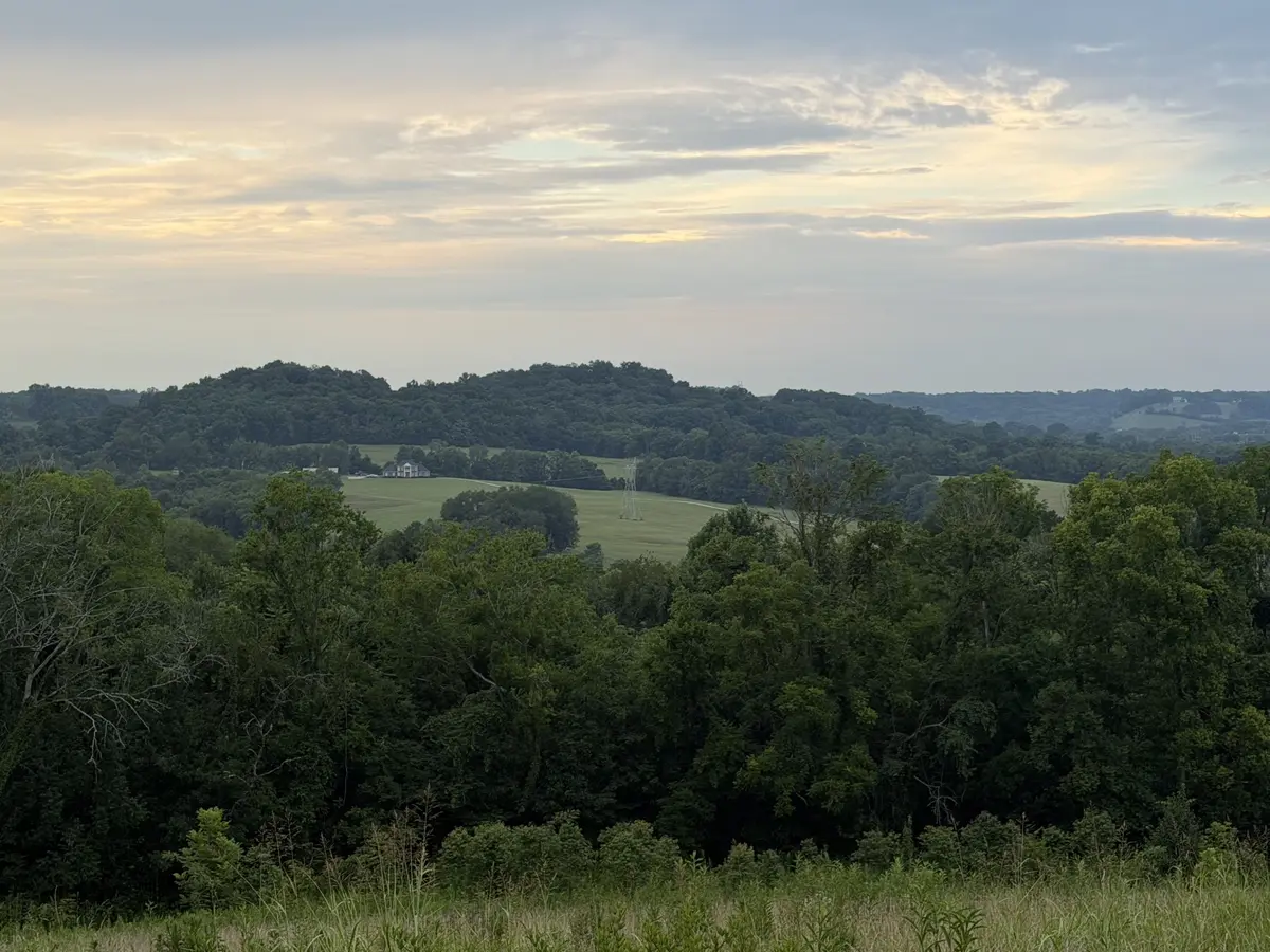 2677 Pigg Schoolhouse Rd, Santa Fe, TN 38482