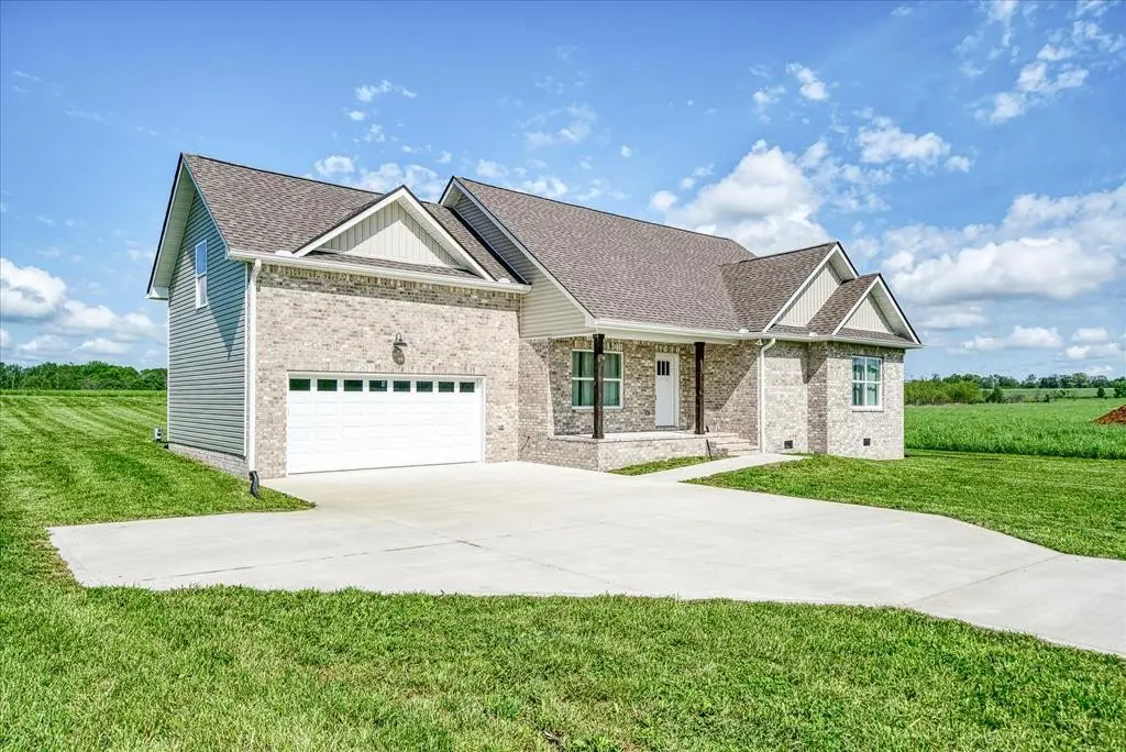 1200 Duck Pond Rd, Sparta, TN 38583