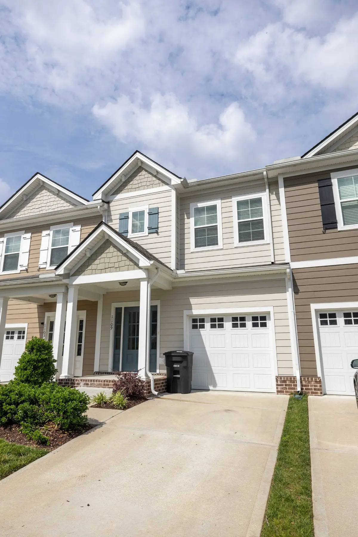 1109 Sweetleaf Dr, Franklin, TN 37064