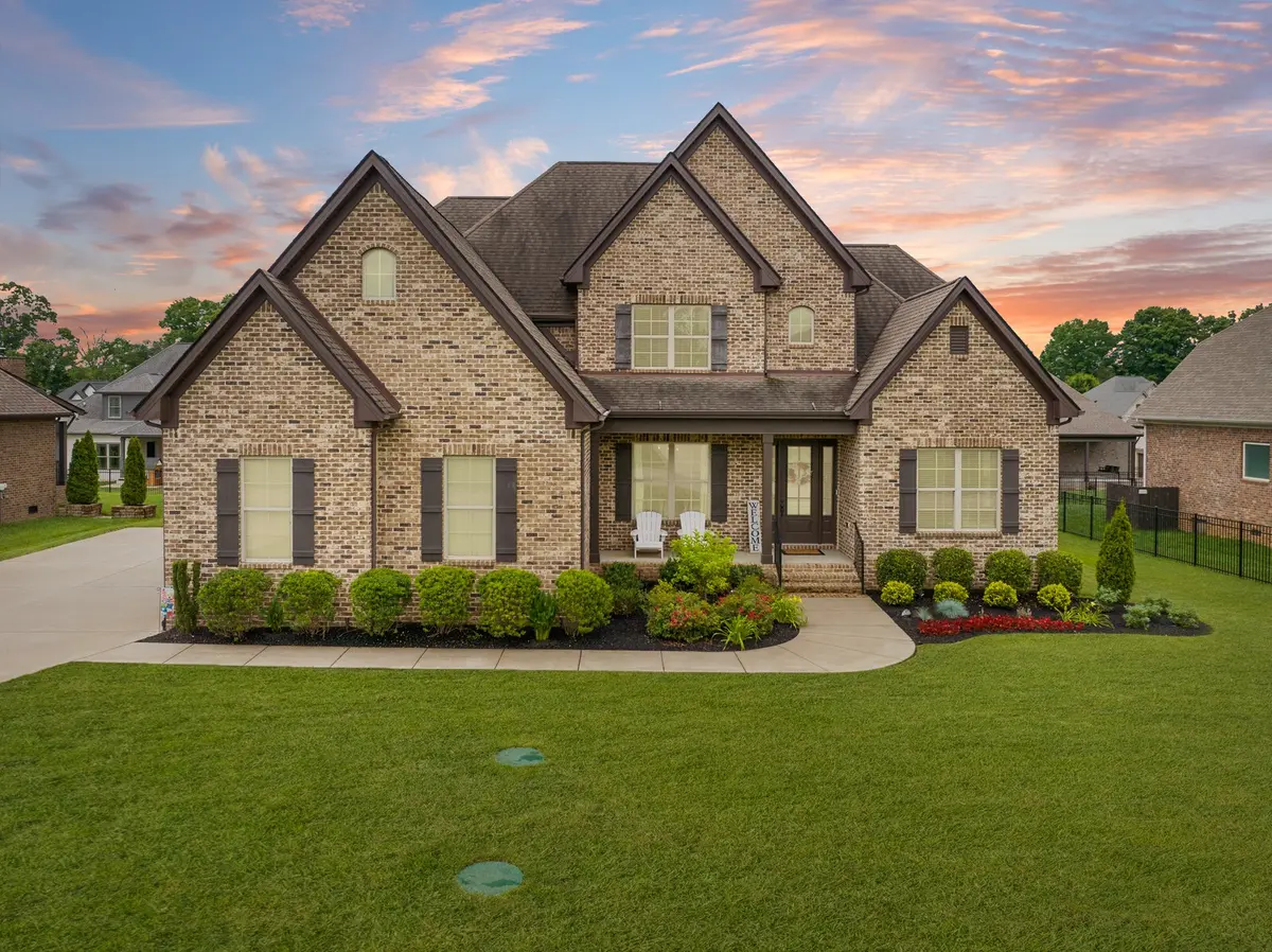 7045 Silver Fox St, Smyrna, TN 37167
