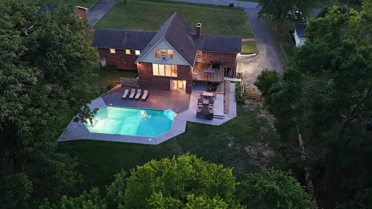 105 Highlander Dr, Hendersonville, TN 37075