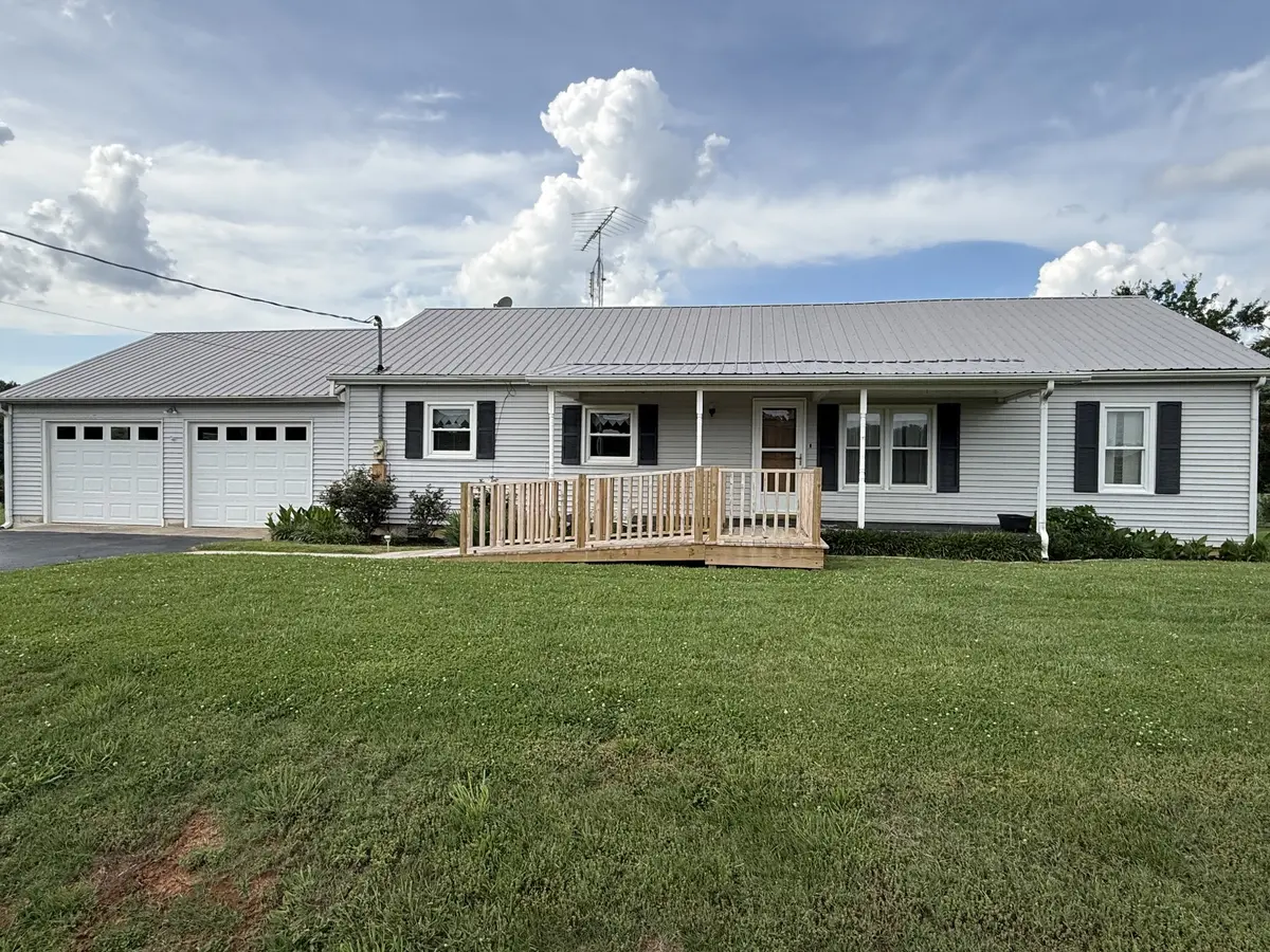 2971 Monroe Floyd Rd, Decherd, TN 37324