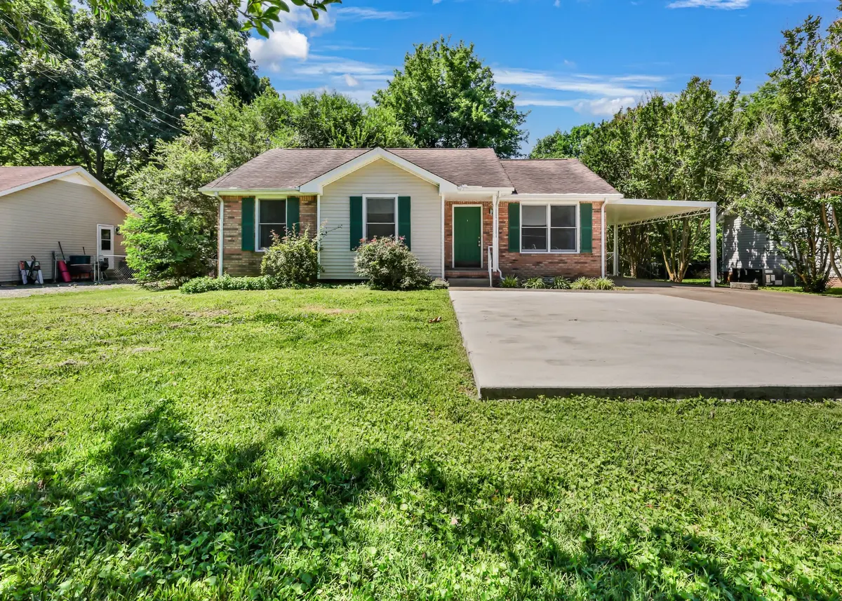 748 Needmore Rd, Clarksville, TN 37040