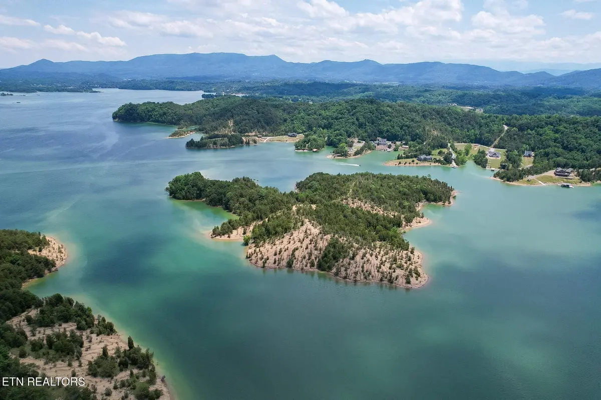 0 0 Douglas Lake Is, Sevierville, TN 37876