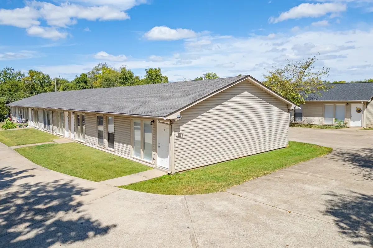 211 Oak St #1, Clarksville, TN 37042