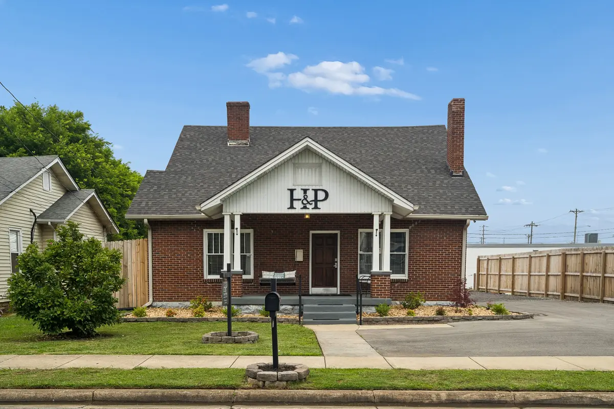 207 University Ave, Lebanon, TN 37087