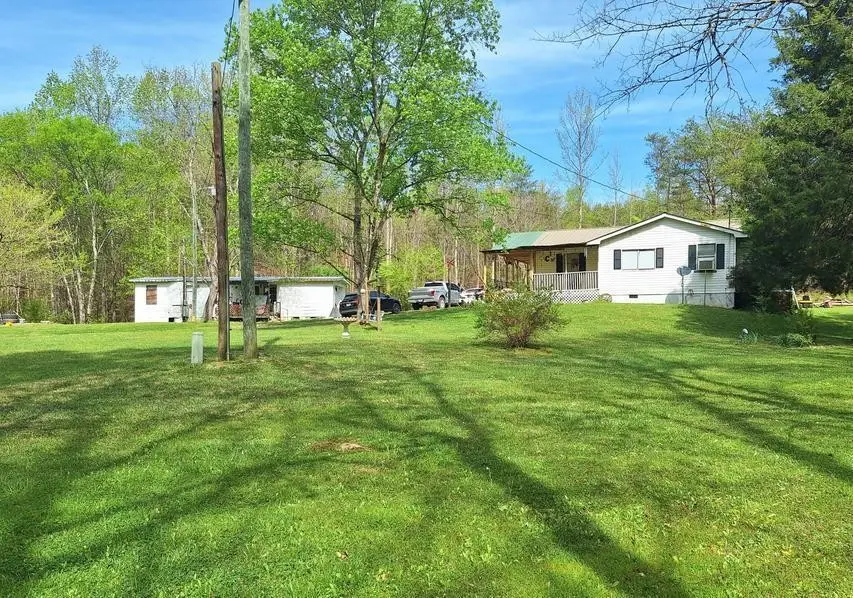 180 Walker Road, Tellico Plains, TN 37385