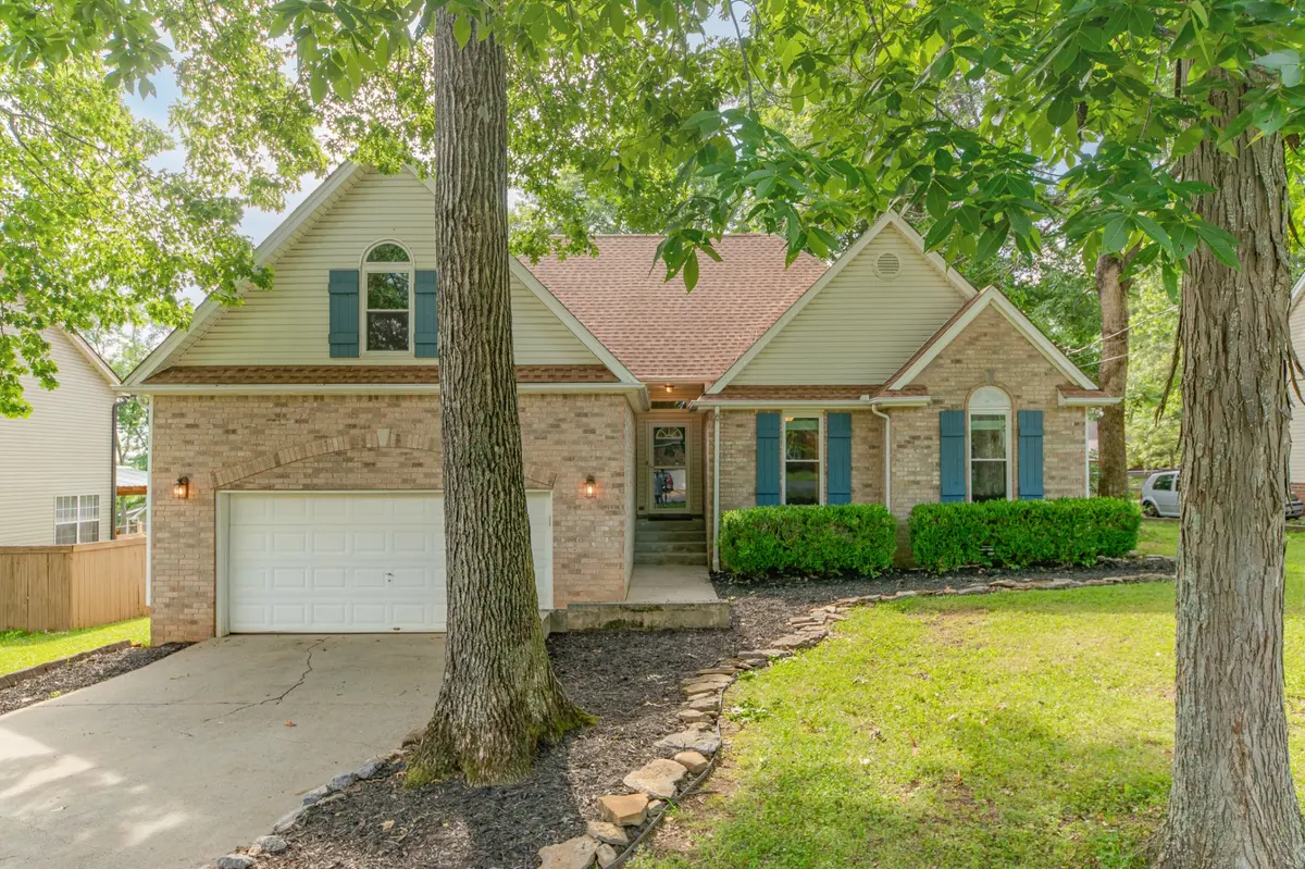 1508 Walnut Hills Dr, Chapel Hill, TN 37034