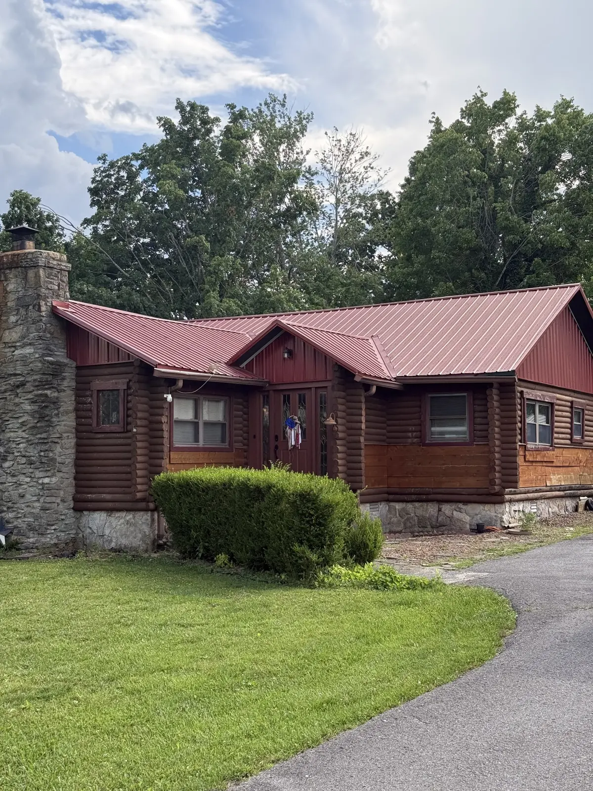 1408 Sue Ann Ln, Lafayette, TN 37083
