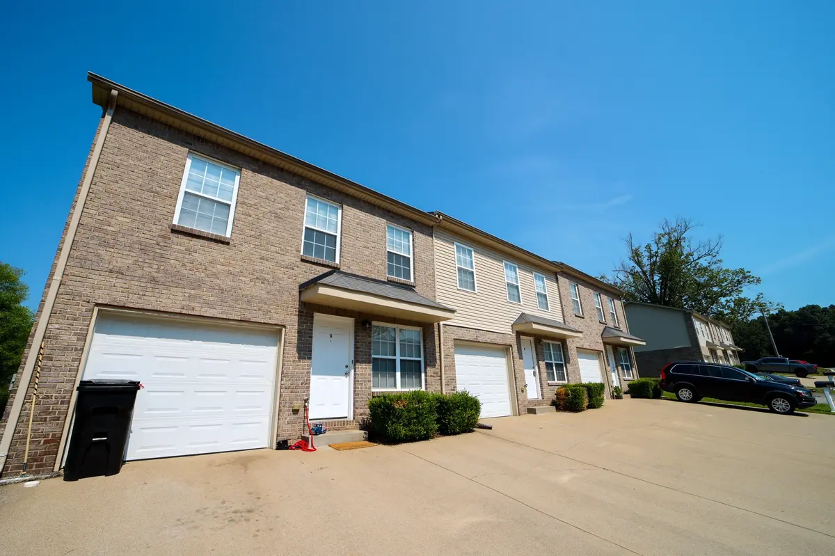 107 Sango Place Villas Dr #C, Clarksville, TN 37043