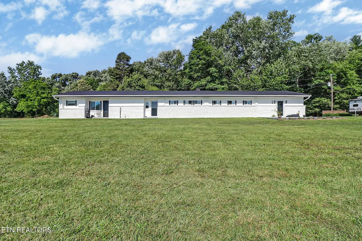 1104 Allardt Hwy, Jamestown, TN 38556