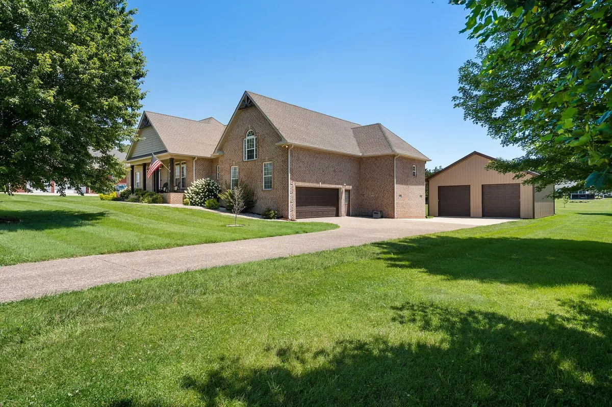69 Deer Run Rd, Cross Plains, TN 37049