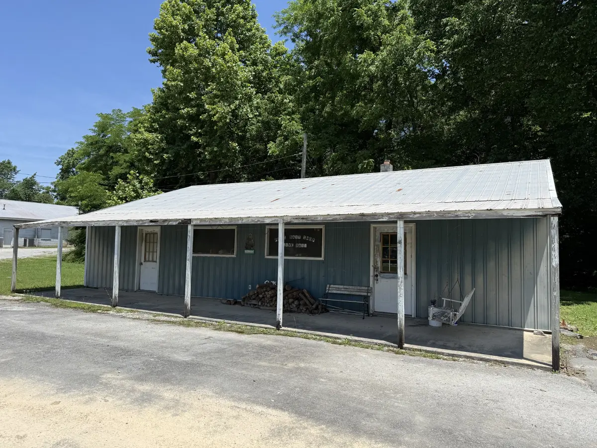 3295 Hillsboro Hwy, Manchester, TN 37355