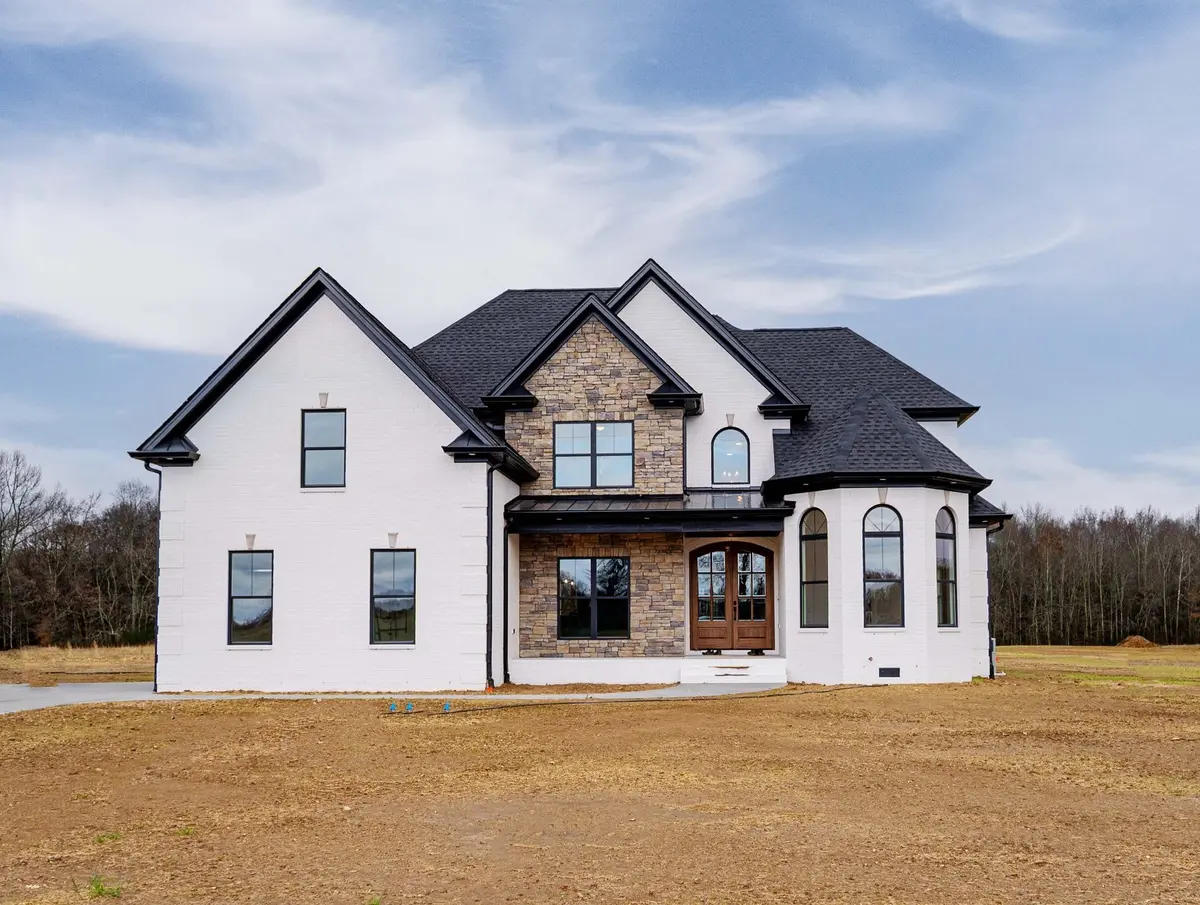 2717 Holly Springs Dr, Murfreesboro, TN 37129