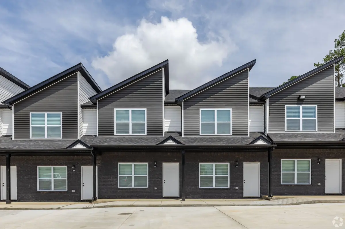 2815 Trenton Rd #202, Clarksville, TN 37040
