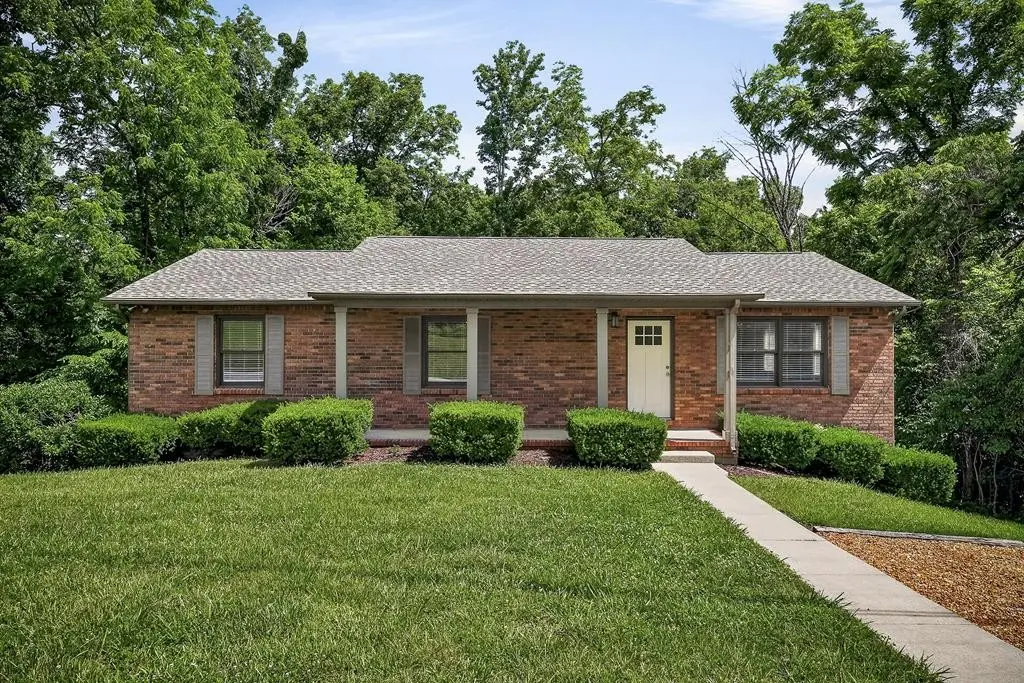 2600 Lake Valley Dr, Cookeville, TN 38506