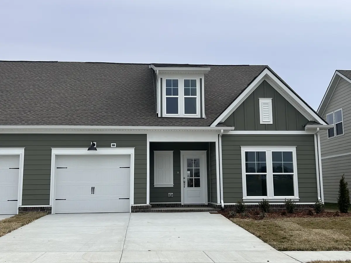5107 Pace Park Cir, Columbia, TN 38401
