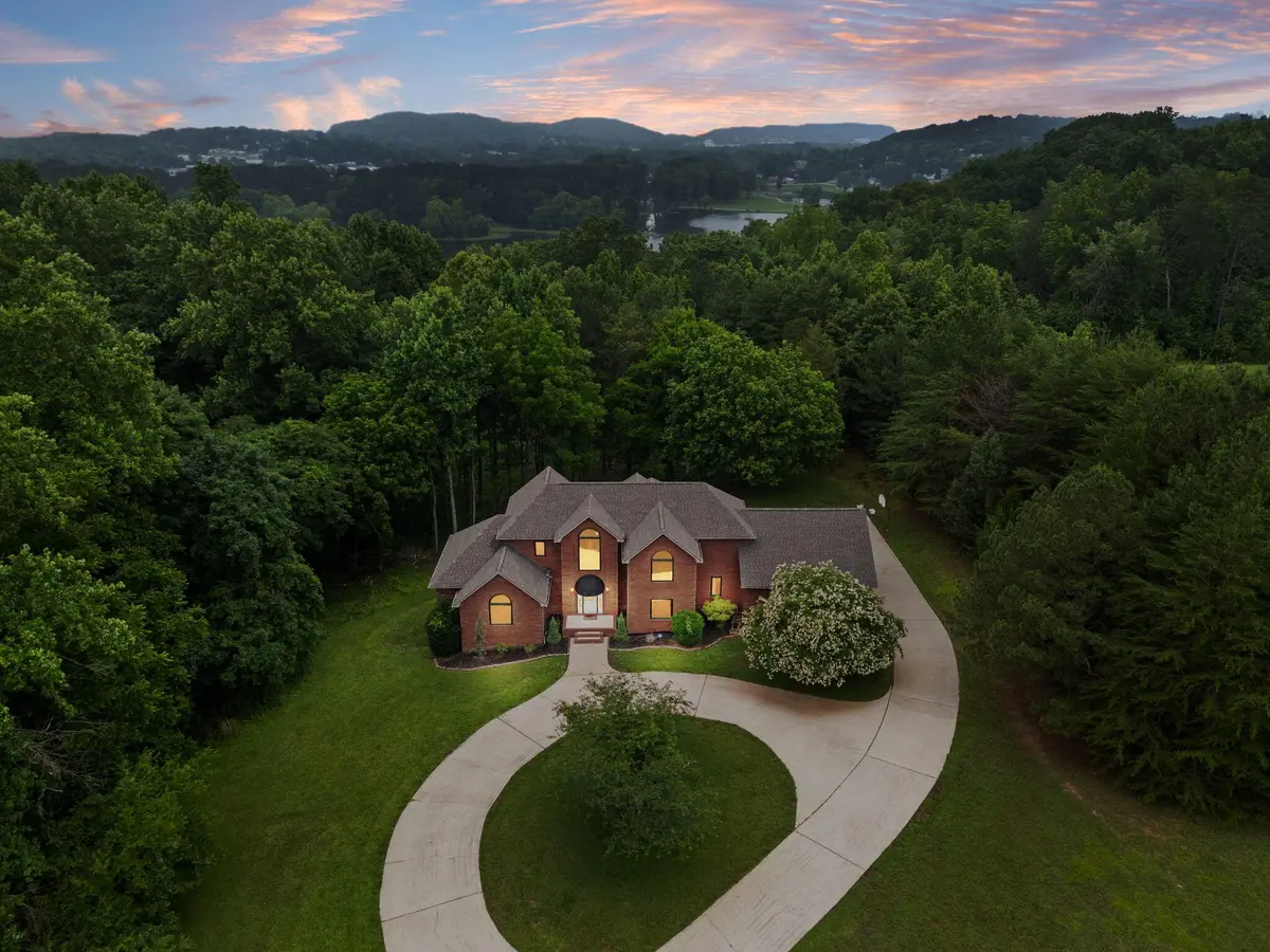 279 Edgewater Avenue, Dayton, TN 37321