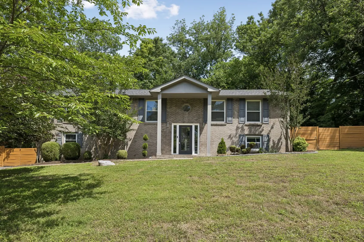 590 Weeping Elm Rd, Mount Juliet, TN 37122