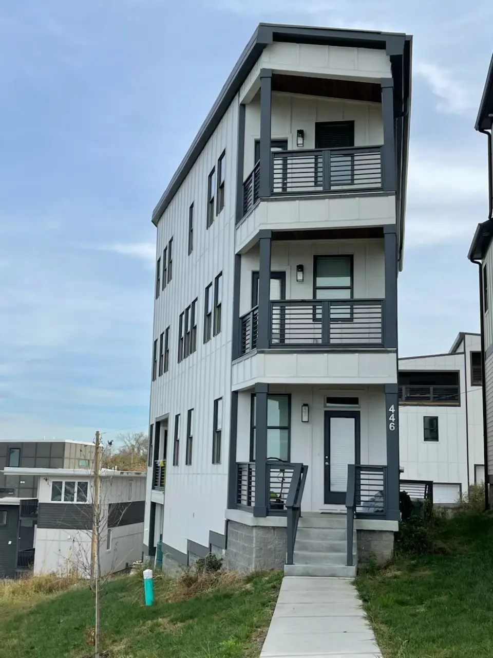 446 37th Ave #N, Nashville, TN 37209