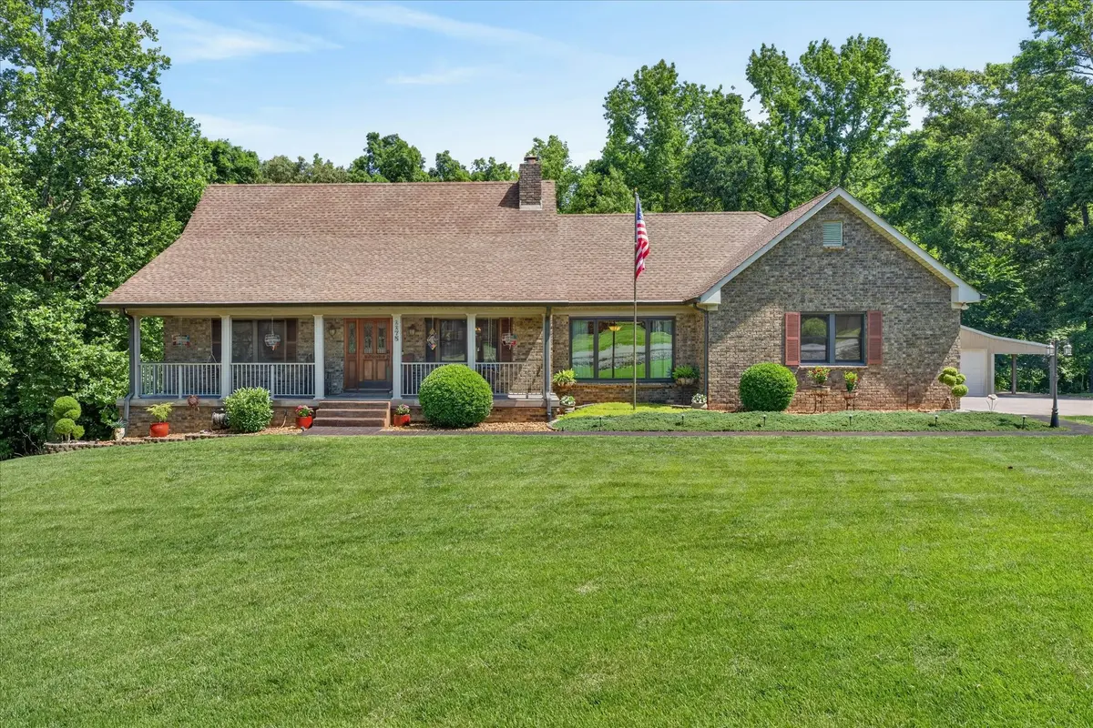 1175 Hutcheson Ln, Clarksville, TN 37040