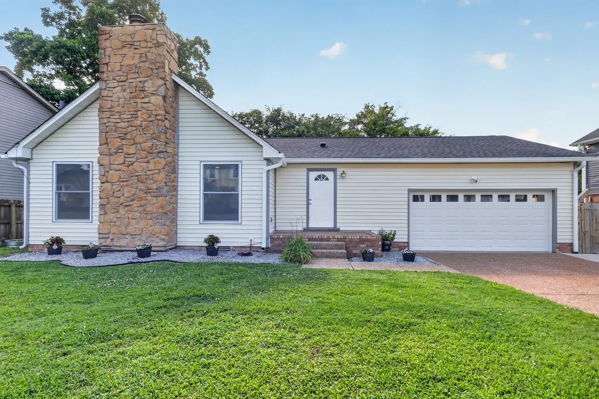 3723 Colonial Heritage Dr, Nashville, TN 37217