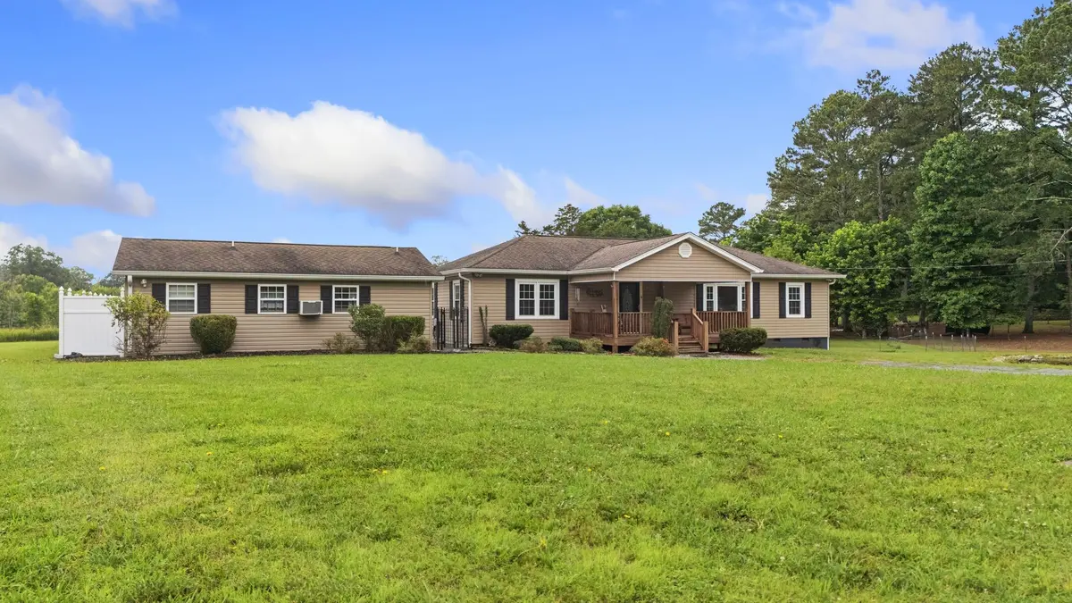 871 Kile Lake Rd #SE, Cleveland, TN 37323