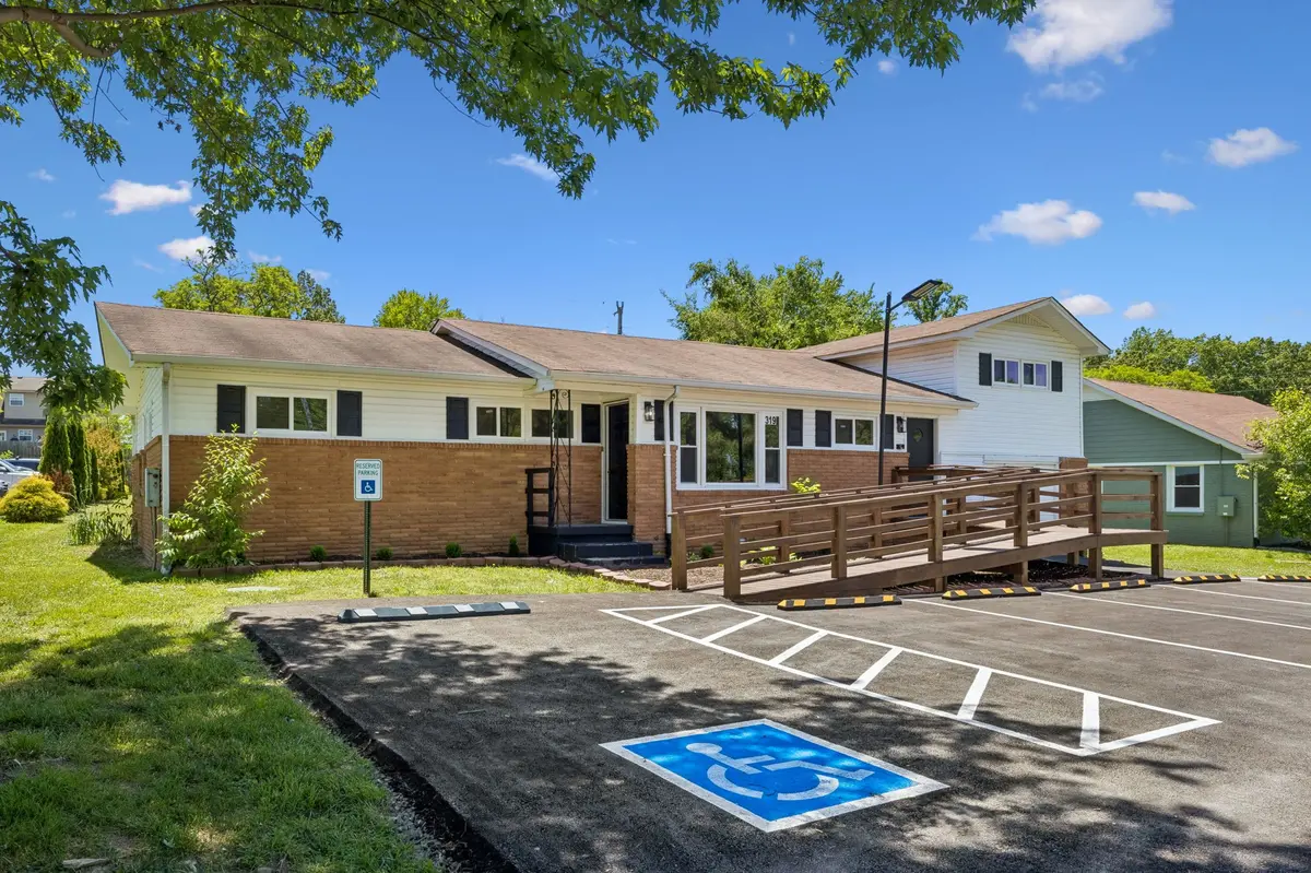 319 Highway 76, White House, TN 37188