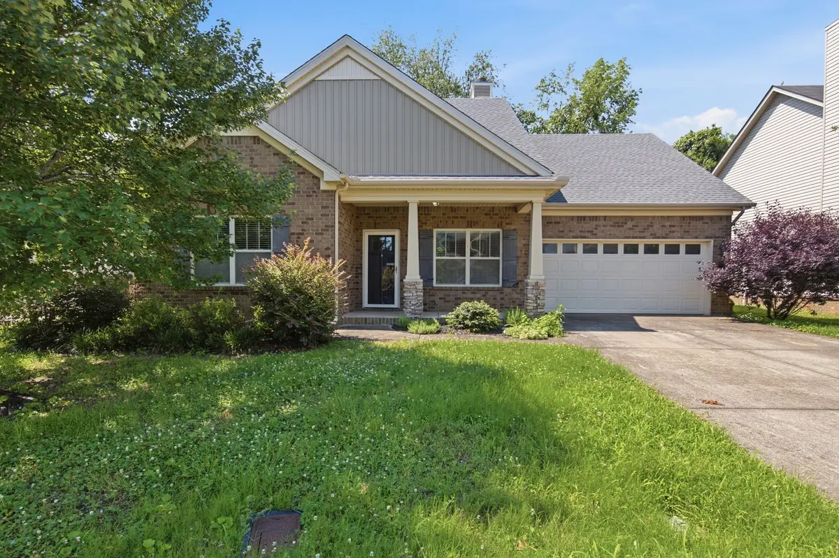 5215 Nancy Seward Dr, Murfreesboro, TN 37129